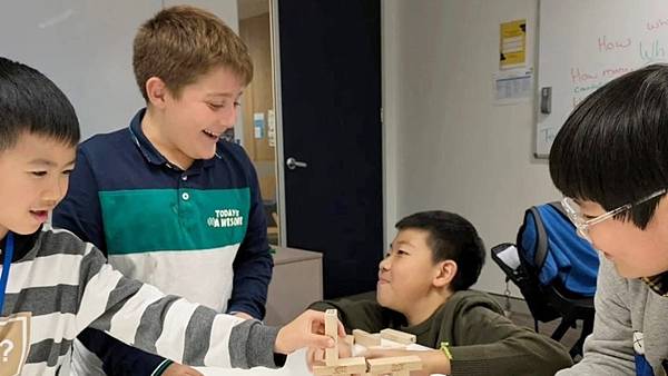 【夏令營】雪梨UEC環球英語學院12-17歲