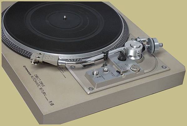 PIONEER PL-518-01.jpg