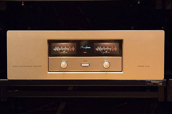 ACCUPHASE A20.jpg