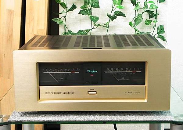 ACCUPHASE P-550.jpg