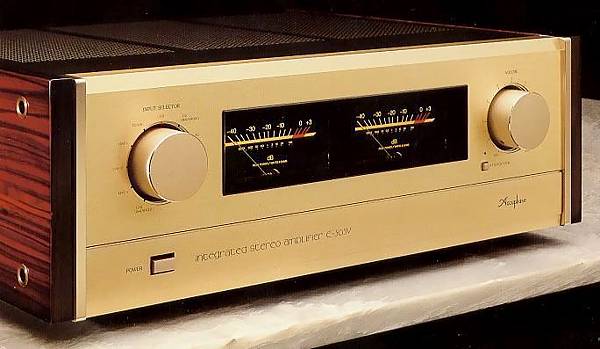 ACCUPHASE E305V.JPG