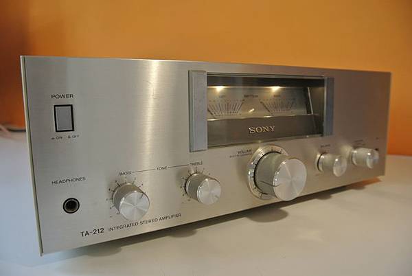 SONY TA-212.jpg