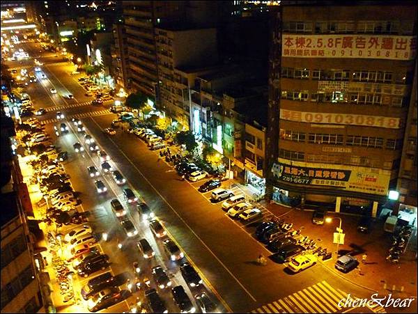 高雄漢王洲際飯店_夜景.JPG