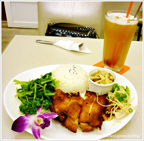 複合式餐廳-陽光盒子(法式腿排飯) 複合式餐廳-陽光盒子(法式腿排飯)