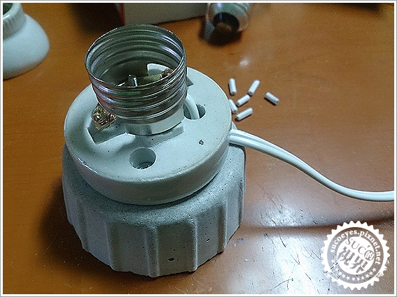 全磁燈座和歐司朗鹵素燈泡 (17).JPG