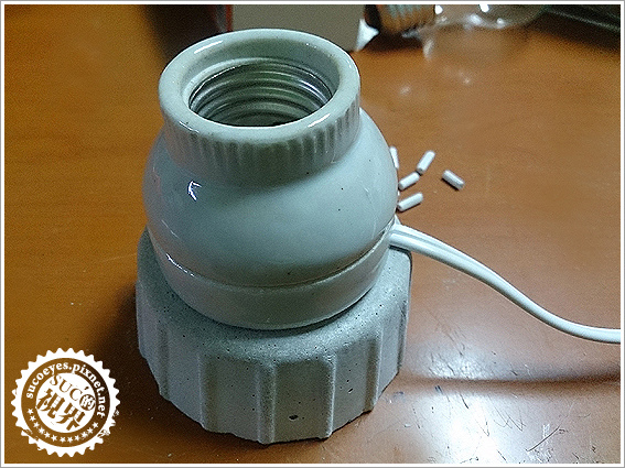 全磁燈座和歐司朗鹵素燈泡 (18).JPG