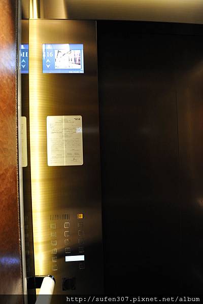 麗思卡爾頓酒店 (The Ritz-Carlton) 豪華海景房 (Harbour Island) 110F電梯 麗思卡爾頓酒店 (The Ritz-Carlton) 豪華海景房 (Harbour Island) 110F電梯