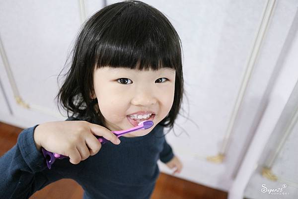 兒童韓國牙刷牙膏加拿大水壺36.jpg