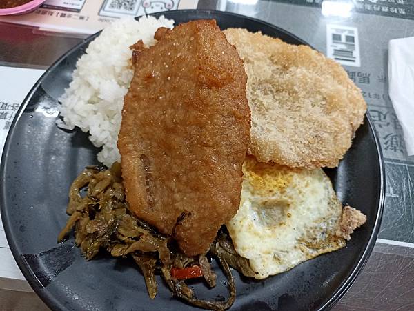 4馬路益燒肉飯.jpg