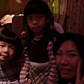紫晴帶著兩個姪女出席~可愛的ㄇㄟㄇㄟ