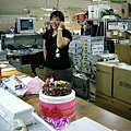 生日當天~在公司意外收到安送來ㄉ蛋糕