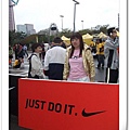 NIKE盃~JUST DO IT...死ㄚ臭不陪我拍照...