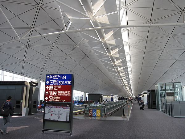 香港機場也是好漂亮