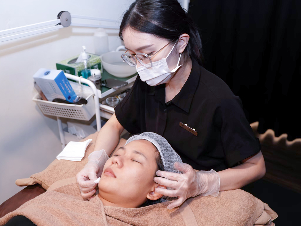 台南做臉推薦FILF小資美顏館分享定期做臉養出水嫩肌台 台南做臉推薦FILF小資美顏館分享定期做臉養出水嫩肌台