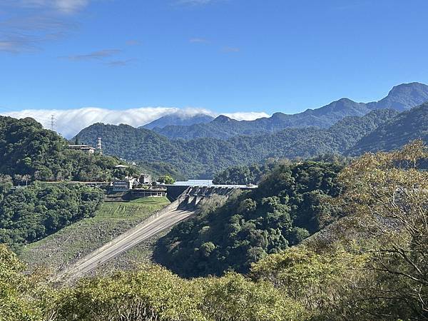 桃園石門山登山步道 石門水庫楓葉