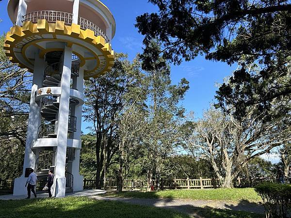 桃園石門山登山步道 石門水庫楓葉