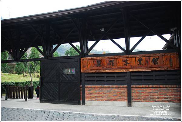 1222-129.JPG 1222-129.JPG