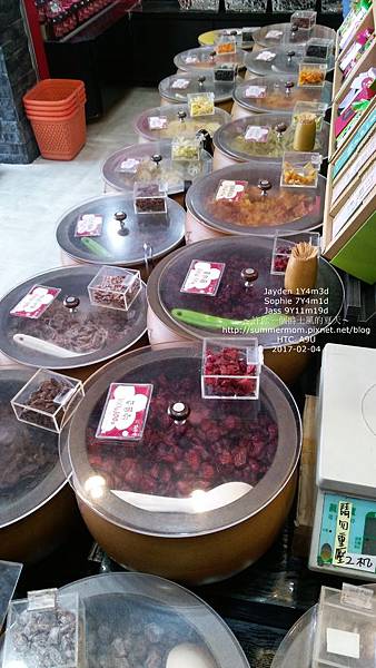 0204-032.jpg 0204-032.jpg