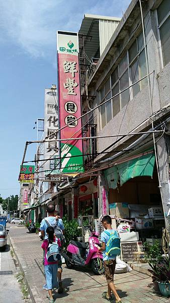 0810-038.jpg 0810-038.jpg