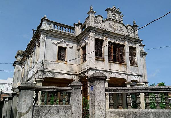 0810-040.jpg 0810-040.jpg