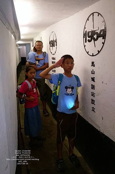 0810-050.jpg 0810-050.jpg