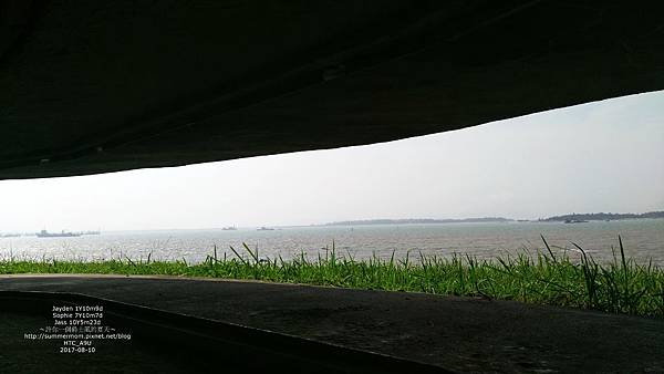 0810-059.jpg 0810-059.jpg