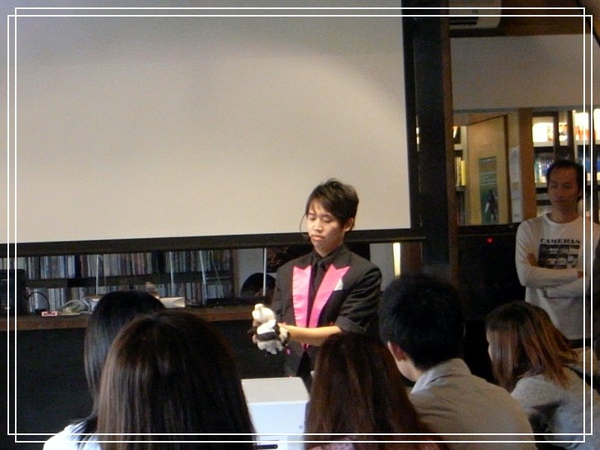 1212-09.jpg 1212-09.jpg