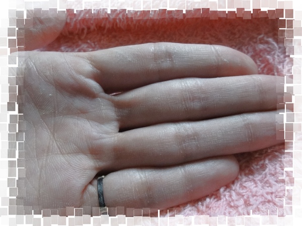 痱子膏03.jpg 痱子膏03.jpg