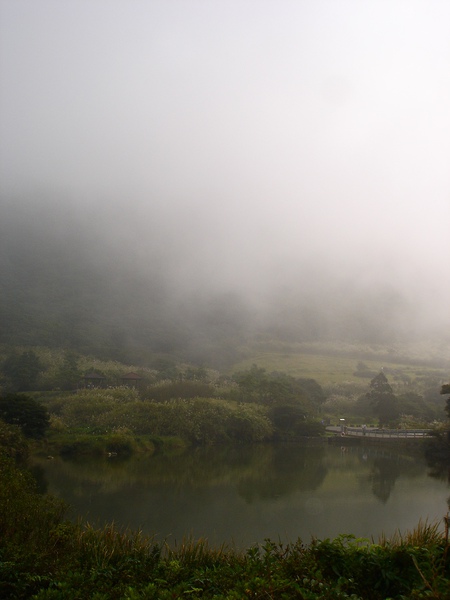 山下大太陽，山上起濃霧