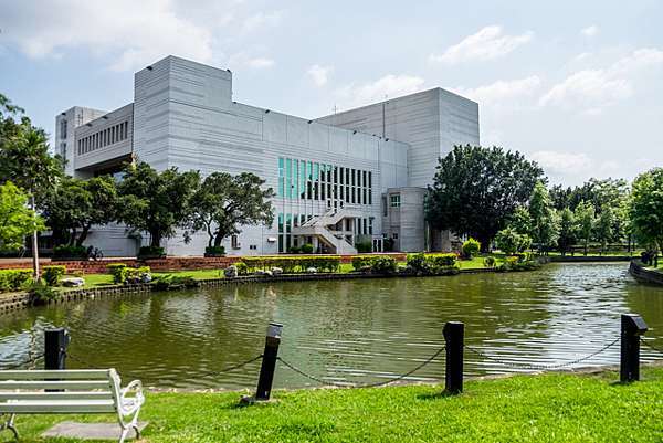 來三昧堂的故鄉看偶去 嘉義 神佛 三昧堂自創戲偶特展 大象躲進襪子裡 痞客邦