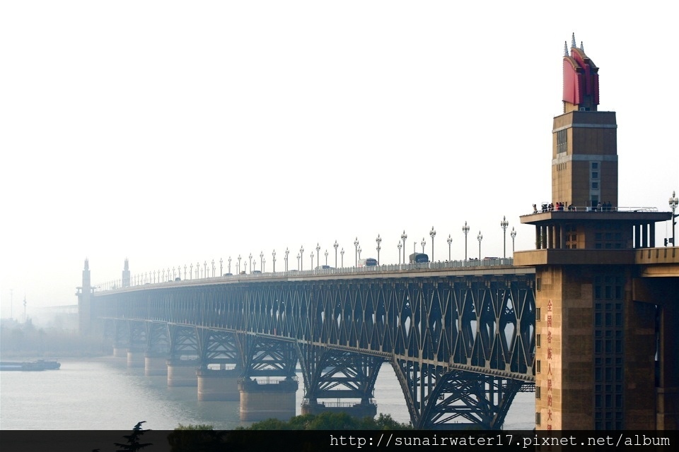 Nanjing_Yangtze_River_Bridge02.jpg