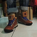 Timberland休閒鞋開箱 GT Scramble Mid Light Brown Leather 27117-21.JPG