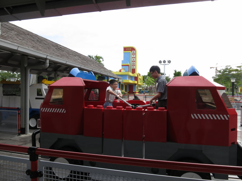 legoland-消防車2.jpg