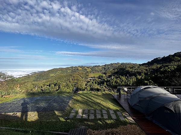 「露營ya」NO.10露-野足營地，夕陽、雲海、山景、星空一