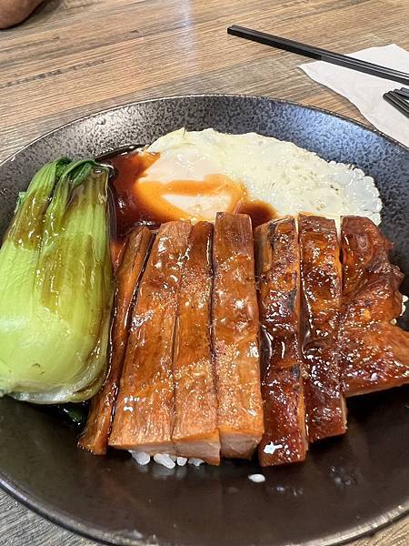 「新竹美食」品豐冰室港式茶餐廳，港式料理口味佳，餐點豐富，食