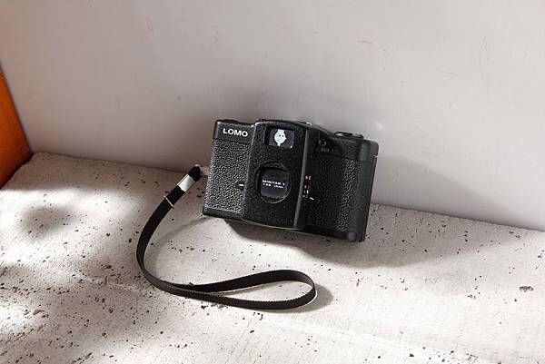 Lomo-LCA-小人頭(XX 181267)-8.jpg Lomo-LCA-小人頭(XX 181267)-8.jpg