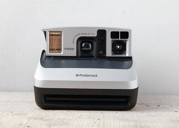 POLAROID 600 ONE.jpg