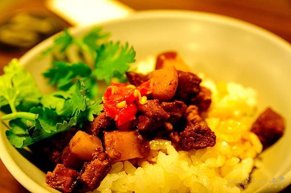 20110920 花東小旅行-四八高地花枝羹 【宜蘭民宿】Sunday Home