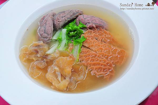 【宜蘭美食推薦】20150902 黃金牛牛肉麵 【宜蘭民宿】Sunday Home 【宜蘭美食推薦】20150902 黃金牛牛肉麵 【宜蘭民宿】Sunday Home