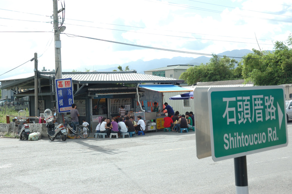 【宜蘭美食推建】ptt 爆紅之七賢烤牡蠣 【宜蘭民宿】Sunday Home