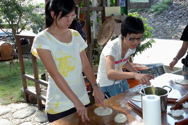 【宜蘭旅遊推薦】蔥仔寮/蔥油餅DIY 【宜蘭民宿】Sunday Home