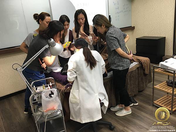 IMG_0628+logo.jpg IMG_0628+logo.jpg