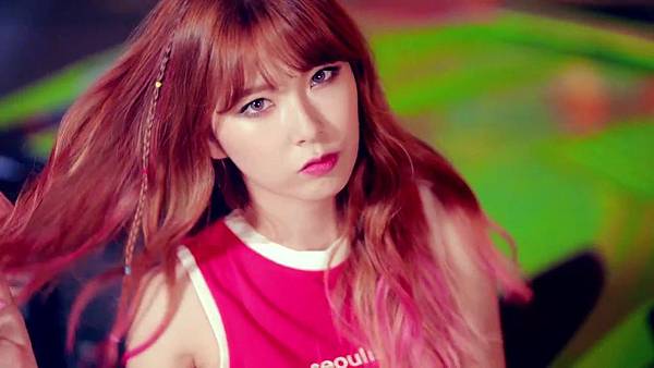 나인뮤지스 9MUSES - 다쳐 Hurt Locker Official M_V.mp4_20150702_003135.893