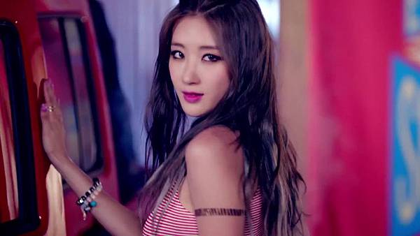 나인뮤지스 9MUSES - 다쳐 Hurt Locker Official M_V.mp4_20150702_003136.388