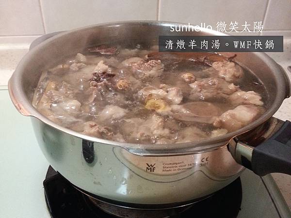 肉類的川燙。清燉羊肉湯