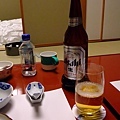 老公果然點了beer.JPG