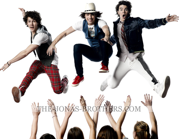 Jonas-Brothers-jb-3962113-2400-1800.jpg