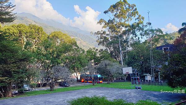 蟬說和社山林 藍球場 園區環境