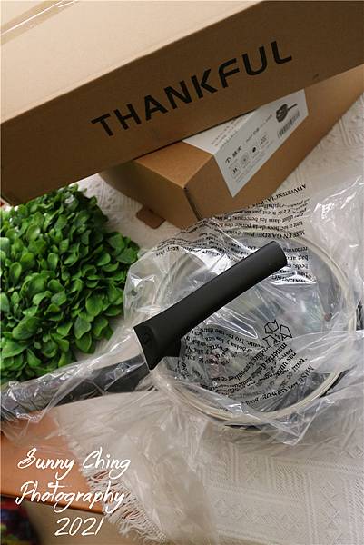 【好物體驗】「 膳夫廚具 Thankful Kitchenware」台灣設計精品廚具品牌 膳夫經典三鍋組，鈦離子不沾深炒鍋、鈦離子不沾平底鍋、牛奶鍋，不沾技術 讓料理更健康！桑妮晴的日常紀錄 (2).jpg