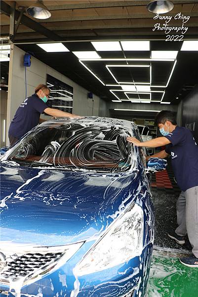 【車體鍍膜體驗】「燿 頂級專業車體工藝」竹北車體鍍膜、客製化汽車美容服務推薦，車體鍍膜初體驗、一塵不染的美容清潔讓車煥然一新！桑妮晴的日常紀錄1 (9).jpg